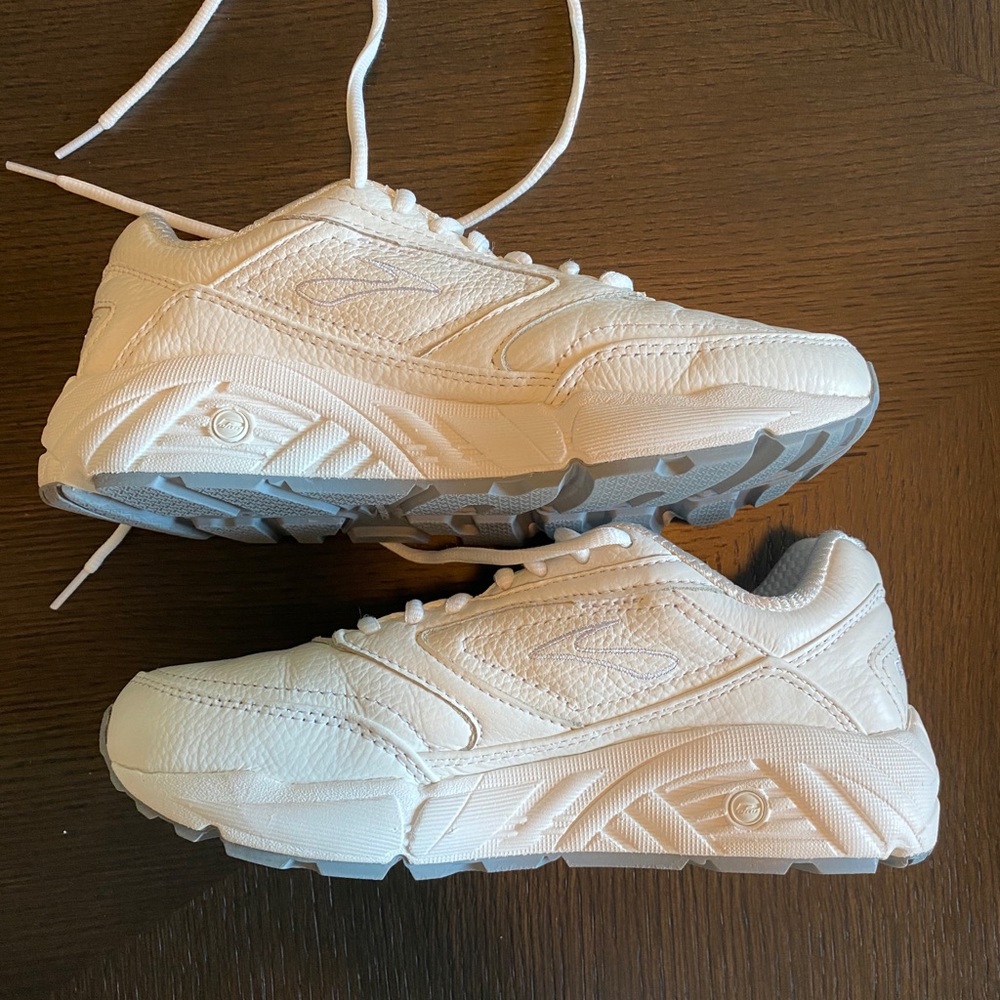 Brooks Addiction Walker 2